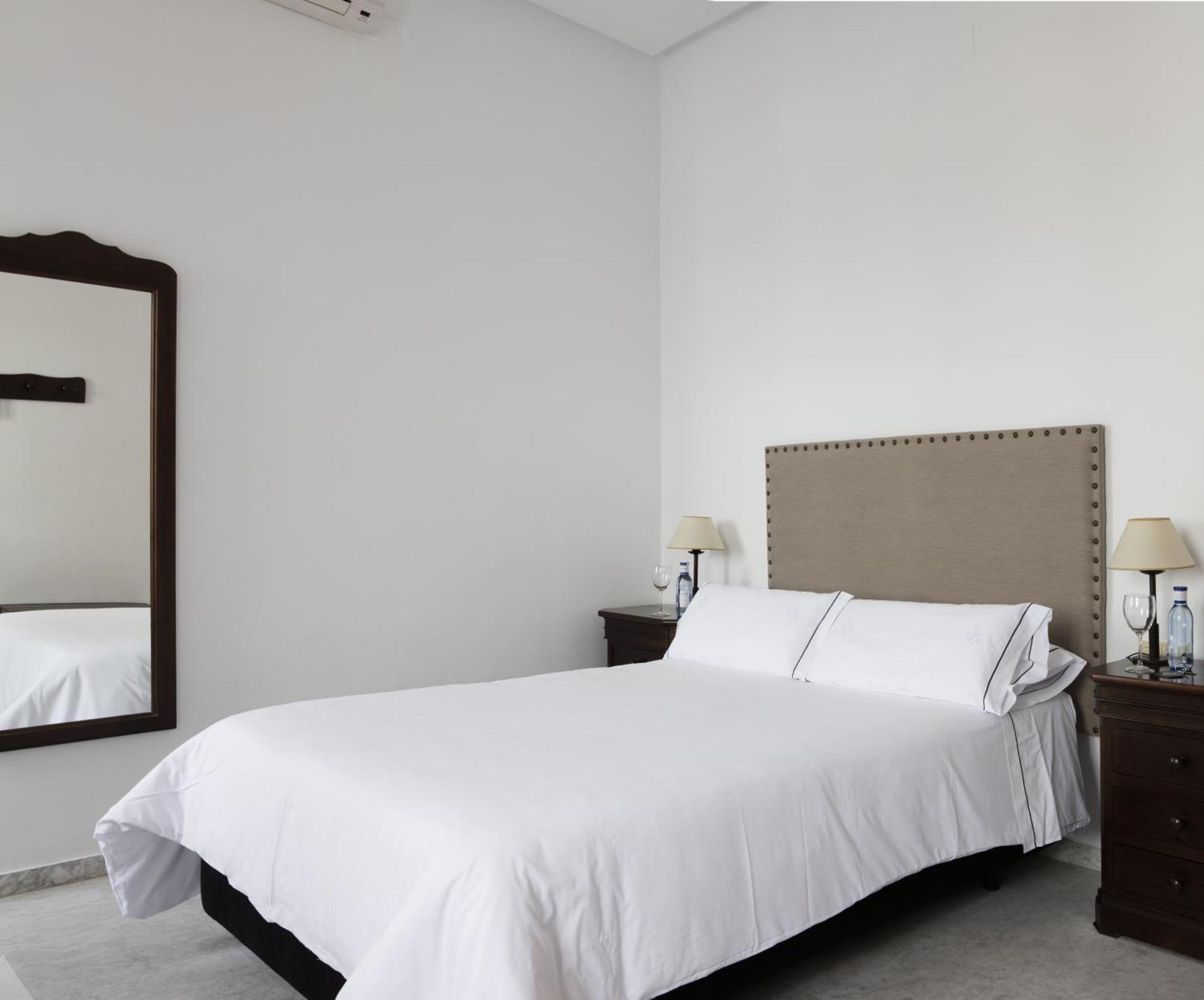 Tugasa Hotel Medina Sidonia Bagian luar foto